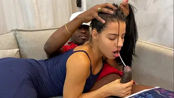 Comendo a bucetinha da putinha novinha brasil