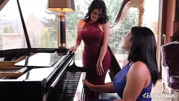 Lesbians latina young with milf