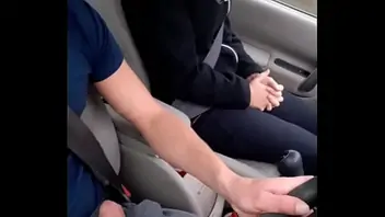Teen handjob in car